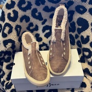 Gypsy Jazz Tan Fleece-Lined Sneakers